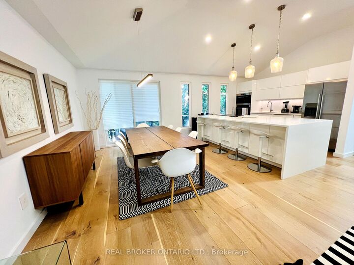 Property Photo:  51 Castlemere Crescent  ON M1W 1K4 