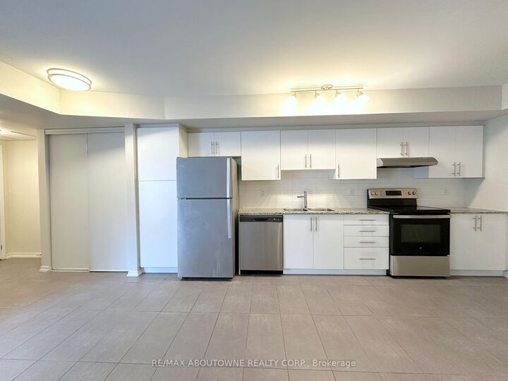 Property Photo: 35 Valley Woods Road 513 ON M3A 2R5