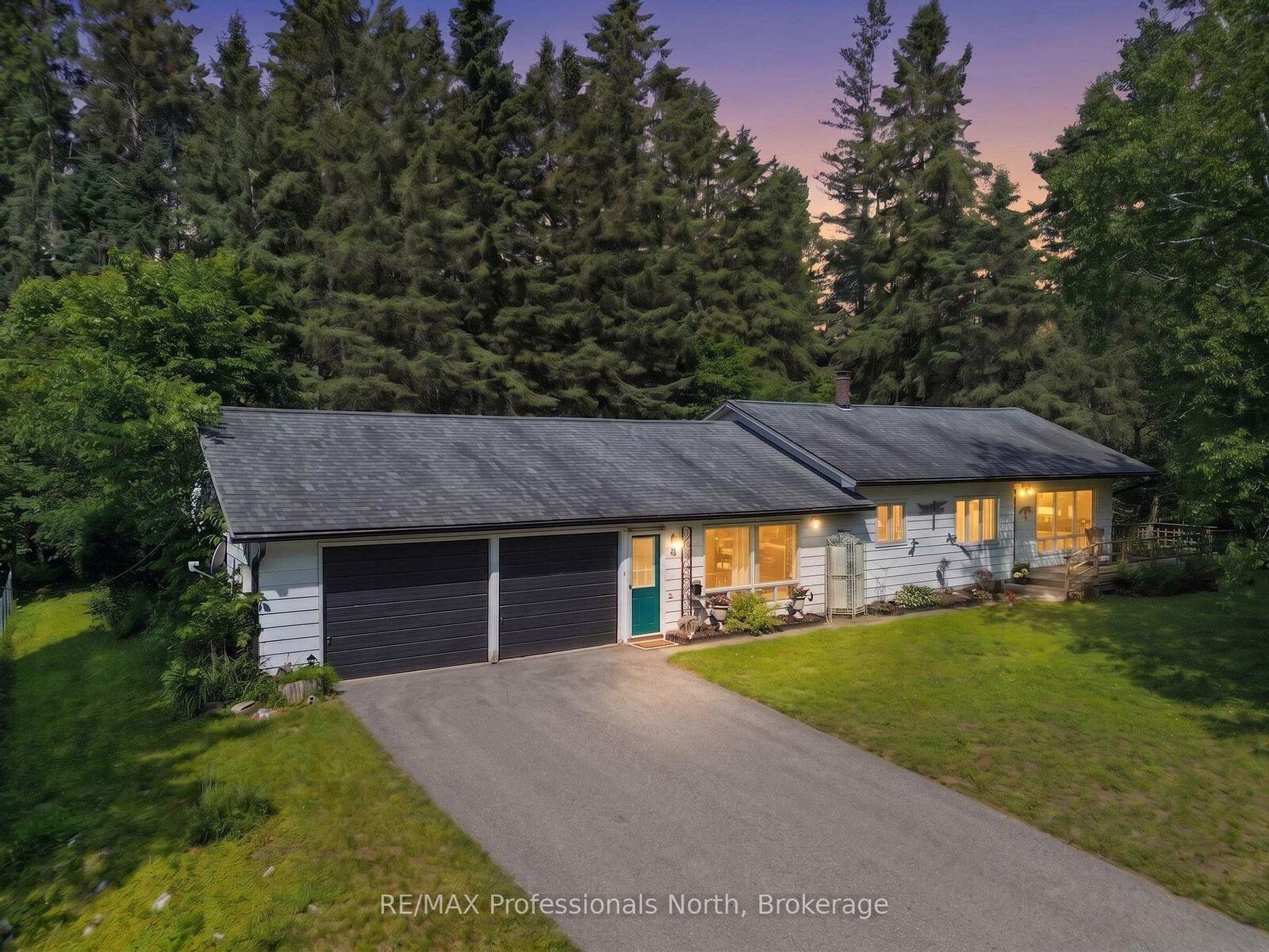 Property Photo: 5 Stouffer Street ON K0M 2K0