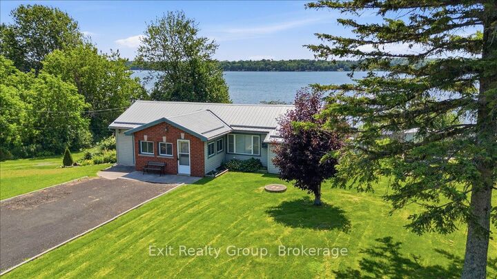1083 Lakeside Drive — photo 1