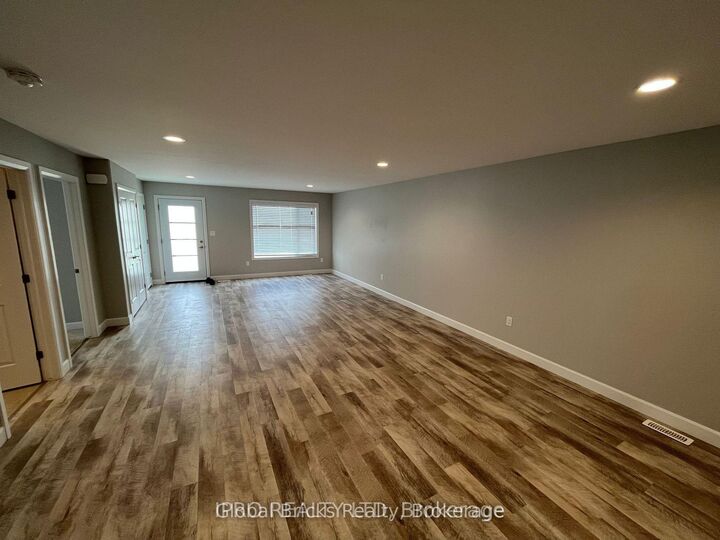 Photo de la propriété: 231 Manning Drive ON N7M 0S5