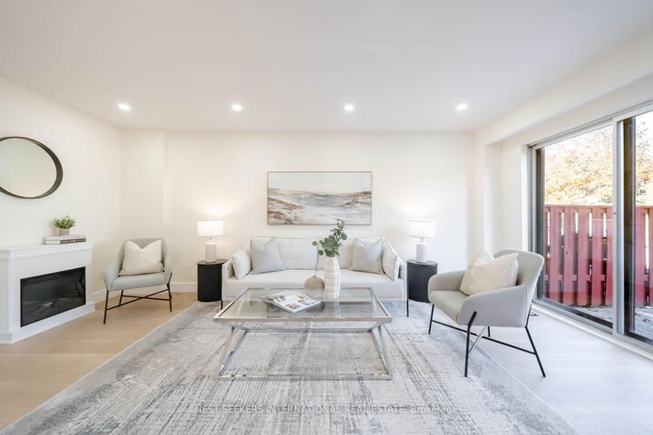 Property Photo:  3430 Brandon Gate Drive 23  ON L4T 3T4 