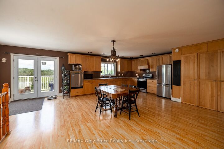 Property Photo:  114 Victoria Street  ON N0H 2S0 