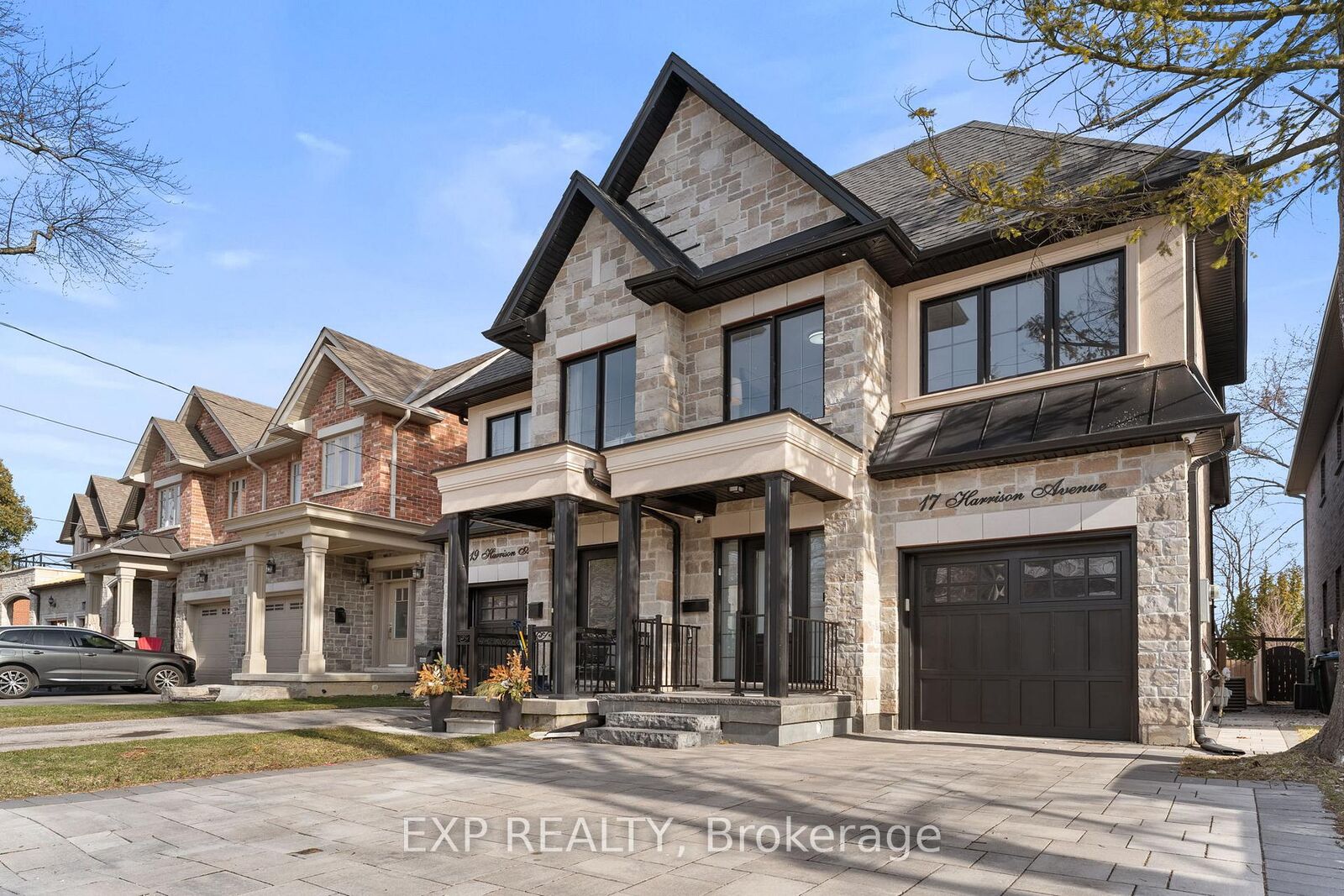 Property Photo: 17 Harrison Avenue ON L5H 2N8