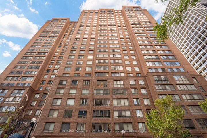 Property Photo:  633 Bay Street 803  ON M5G 2G4 