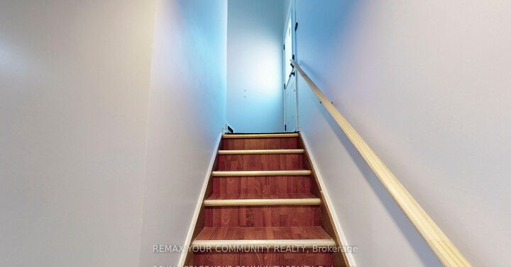 Property Photo:  41 Shropshire Drive Bsmt  ON M1P 1Y8 