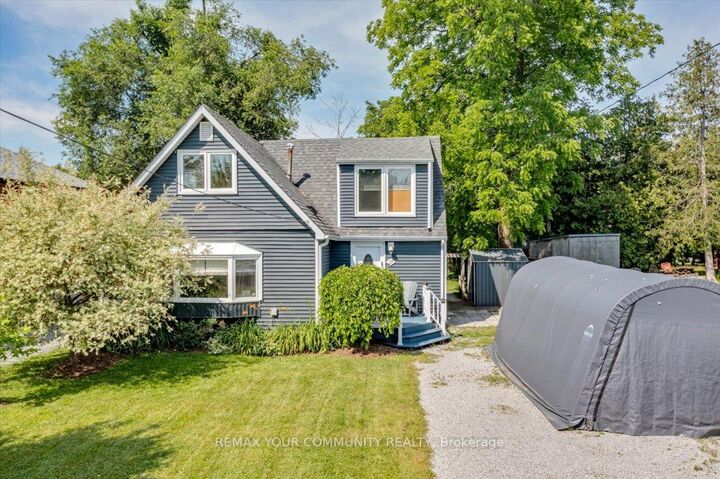 Property Photo: 17 Farley Circle ON L0E 1S0