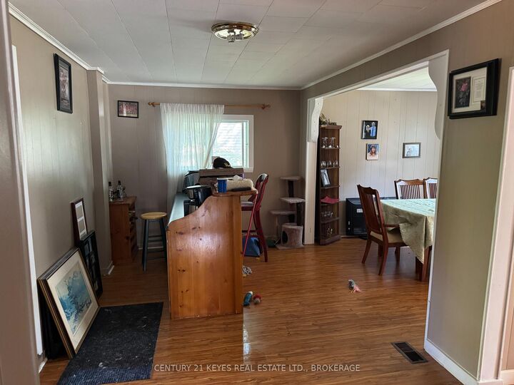 Property Photo: 110 Elm Street ON K7G 2S9