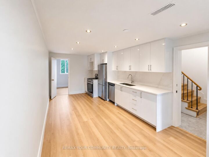 Property Photo:  135 Libby Boulevard  ON L4C 4V5 
