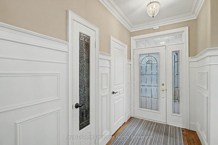 Property Photo: 727 Madeline Heights ON L3X 2J6