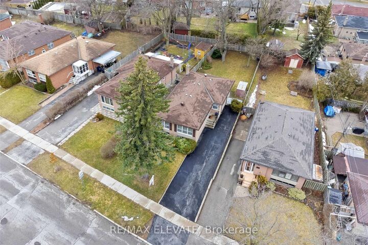 Property Photo: 56 Amberdale Drive ON M1P 4C2