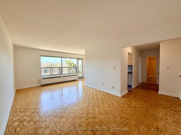 Property Photo:  28 Upper Canada Drive 403  ON M2P 1R9 