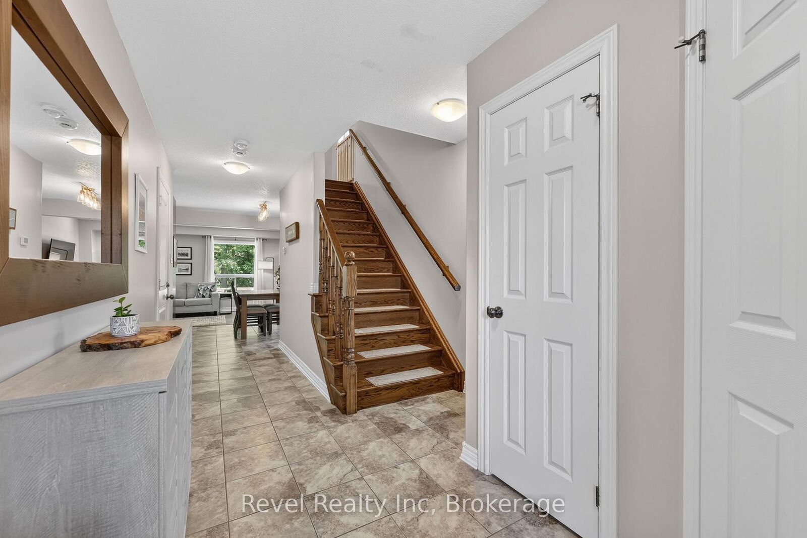 Property Photo: 1038 Cook Drive ON L4R 0E4