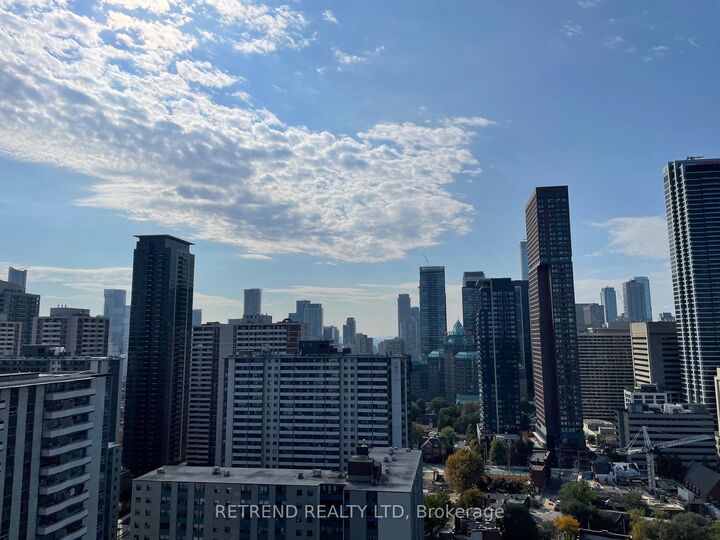 Property Photo:  575 Bloor Street E 2409  ON M4W 0B2 