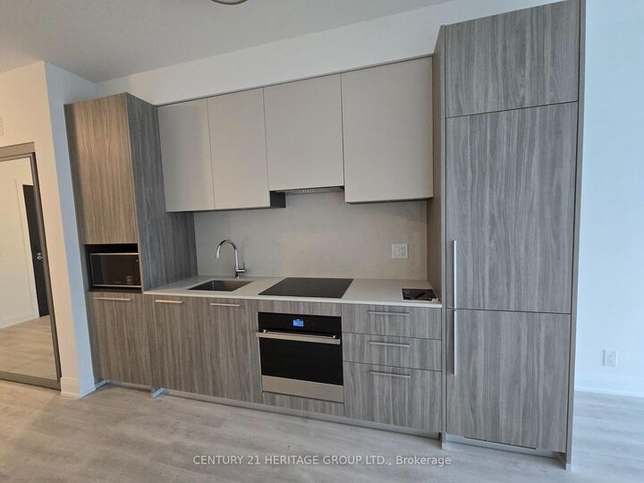 Property Photo: 65 Broadway Avenue S 1507 ON M4P 1T9