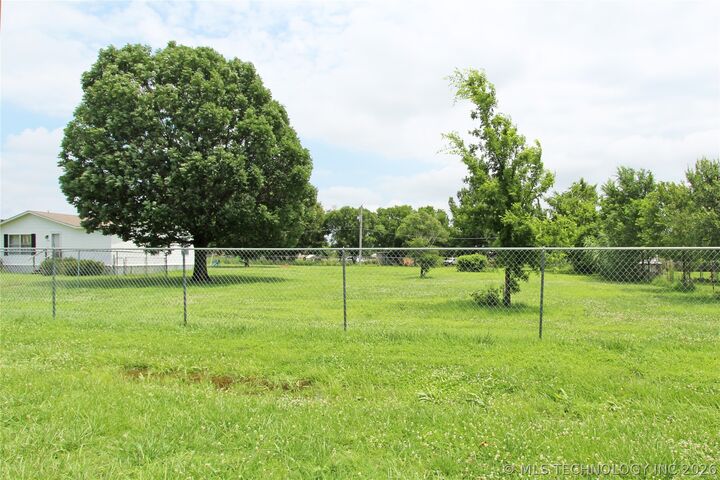 Property Photo:  31232 N 3952 Road  OK 74051 