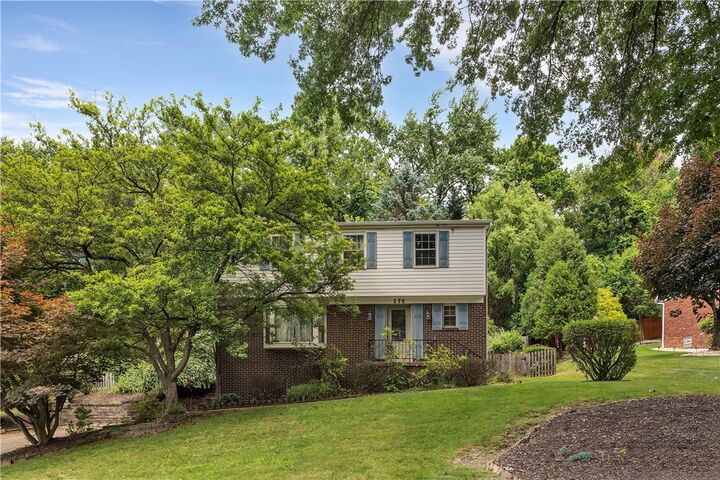 Property Photo:  176 Richmore Dr  PA 15147 