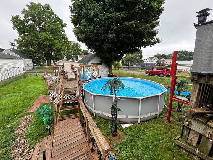 Property Photo: 230 Pleasant St OH 44805