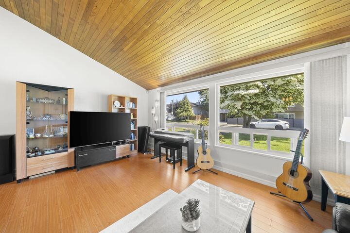 Property Photo: 10311 Hollymount Drive BC V7E 4S2