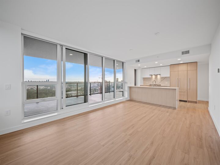 Property Photo:  2135 Springer Avenue 3705  BC V5B 2Z6 