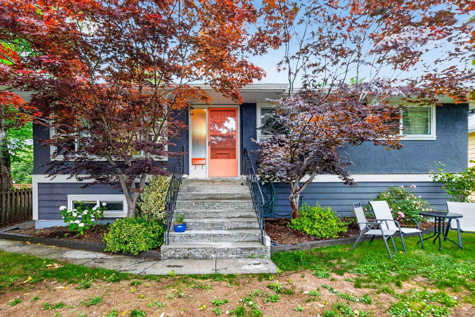 Property Photo:  32877 10th Avenue  BC V2V 2J9 