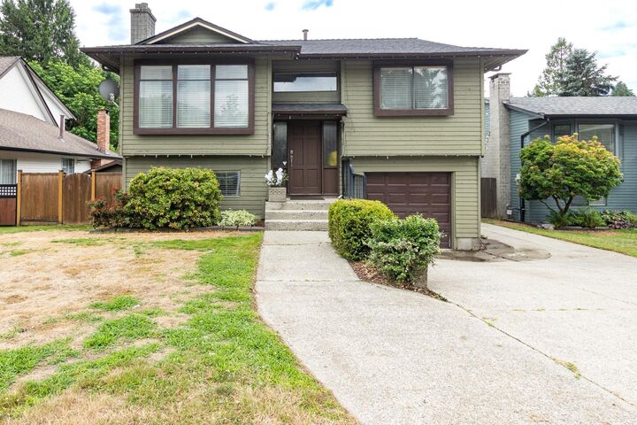 1252 Victoria Drive — photo 1