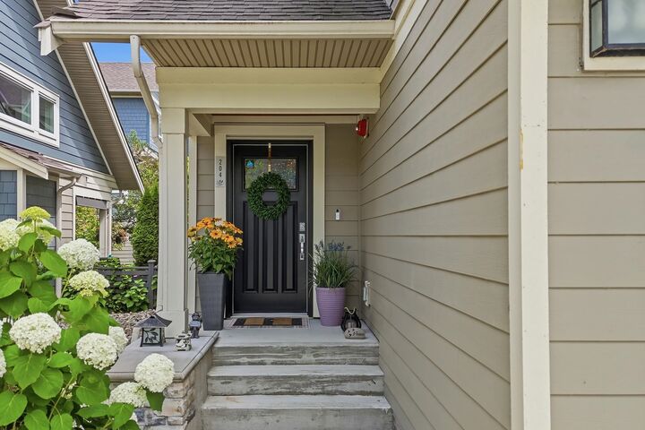 Property Photo:  1816 Osprey Drive 204  BC V4M 0B8 