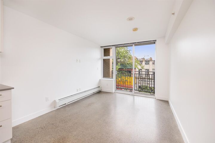 Property Photo: 231 E Pender Street 305 BC V6A 1T8