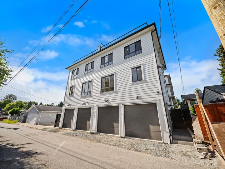 Property Photo: 3786 Peter Street 4 BC V5J 1N4