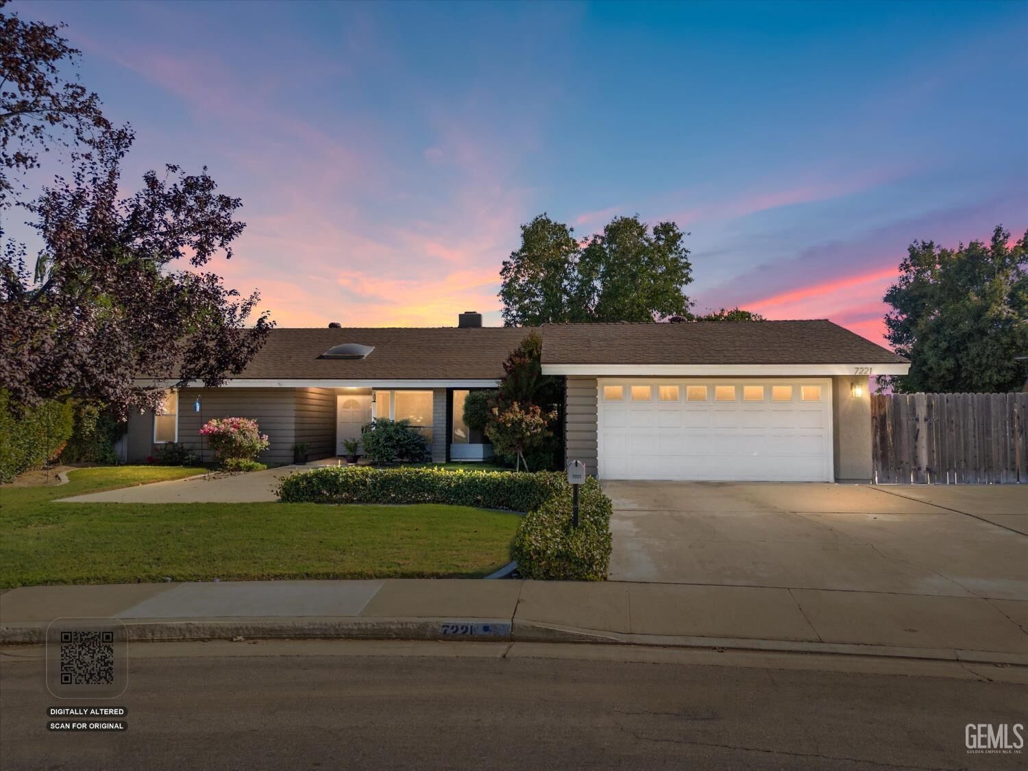 Property Photo: 7221 Durango Way CA 93309