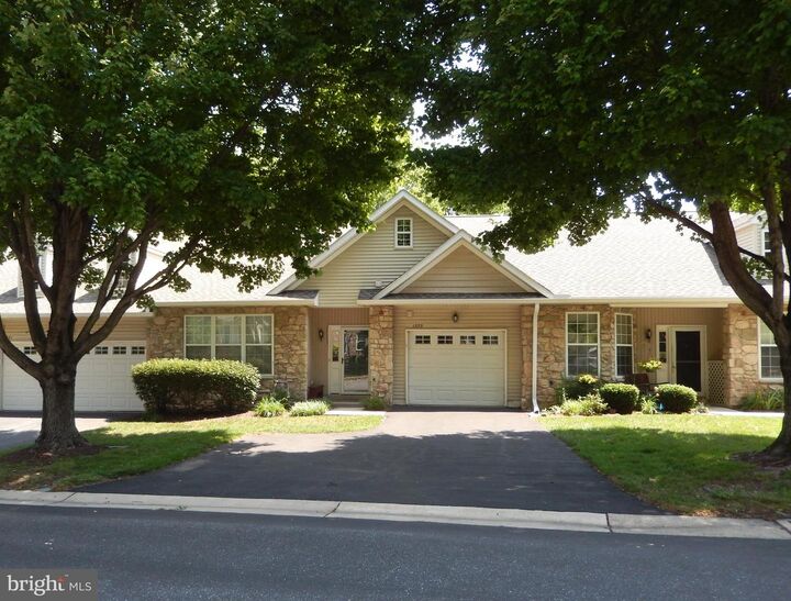 Property Photo:  1293 Country Club Drive  PA 19064 