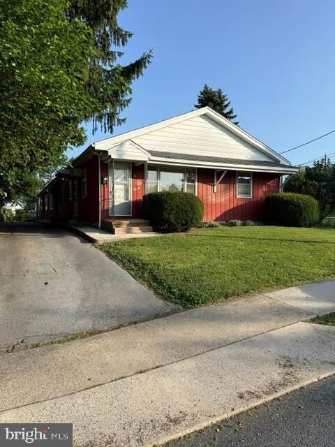 Property Photo:  304 Walnut Street A  PA 17268 
