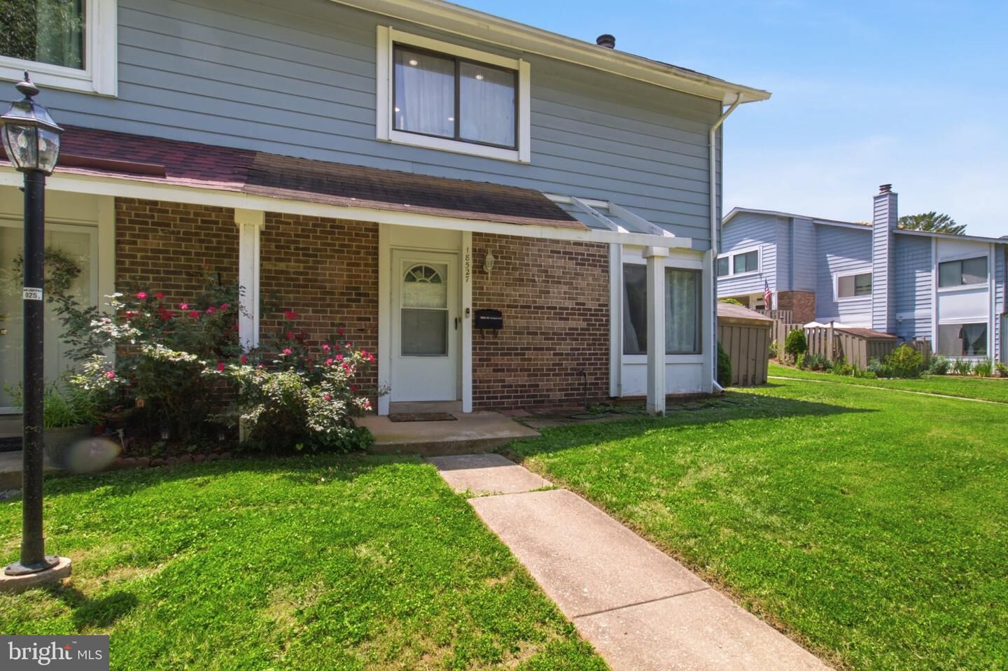 Property Photo: 18527 Tarragon Way MD 20874
