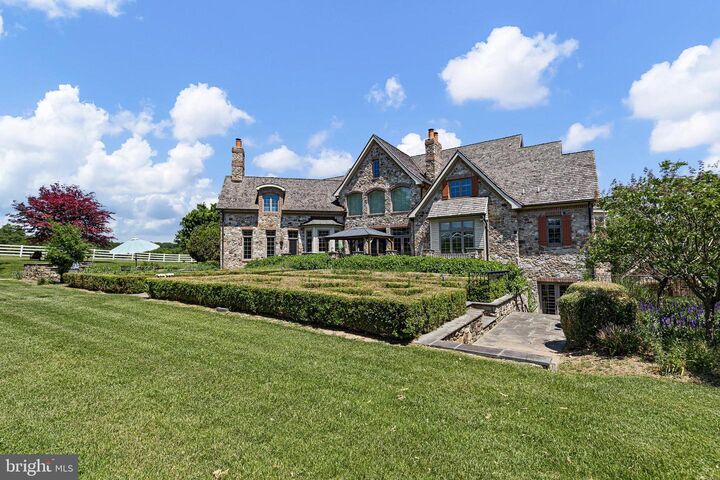 Property Photo:  1274 Oakwood Road  PA 17349 