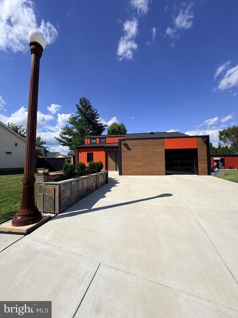 Property Photo:  13 Ferris Court  DE 19720 