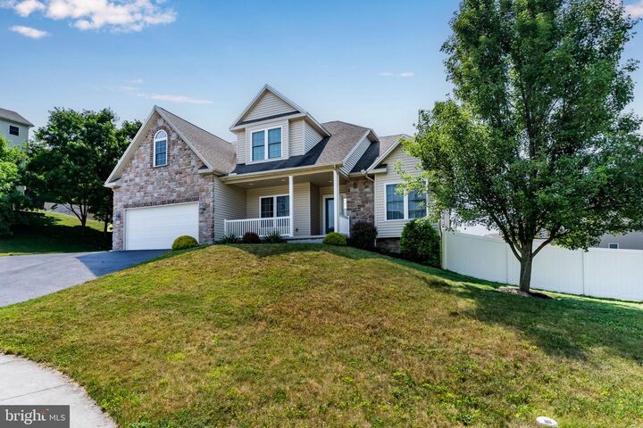 Property Photo:  16 Mountain Crest Way  PA 17019 