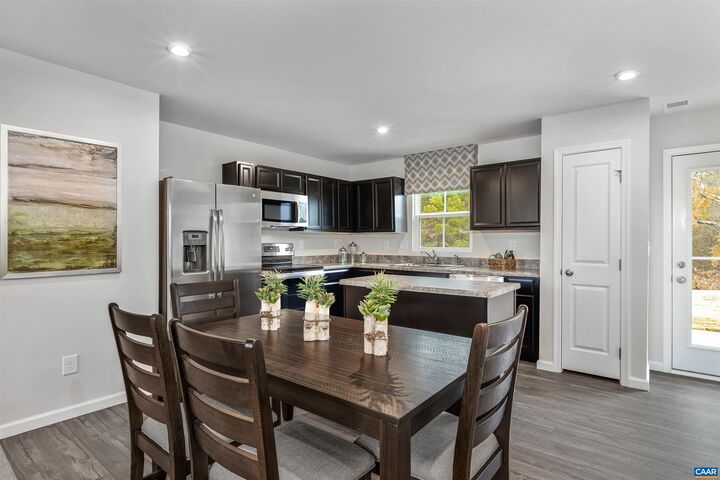Property Photo: 565 Arches Ln VA 22923