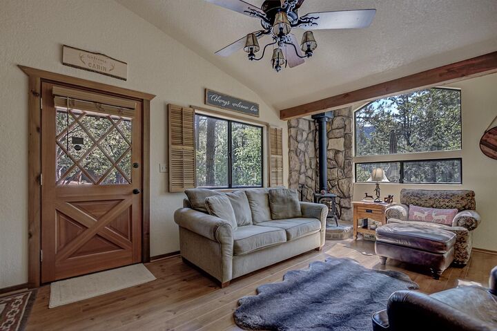 Property Photo:  4705 N Oak Leaf Circle  AZ 85544 