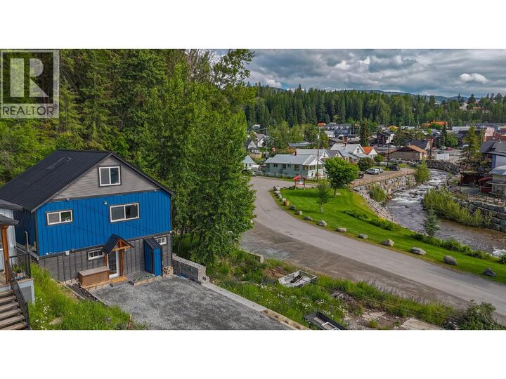 Property Photo: 450 Deer Park Avenue BC V1A 2J8