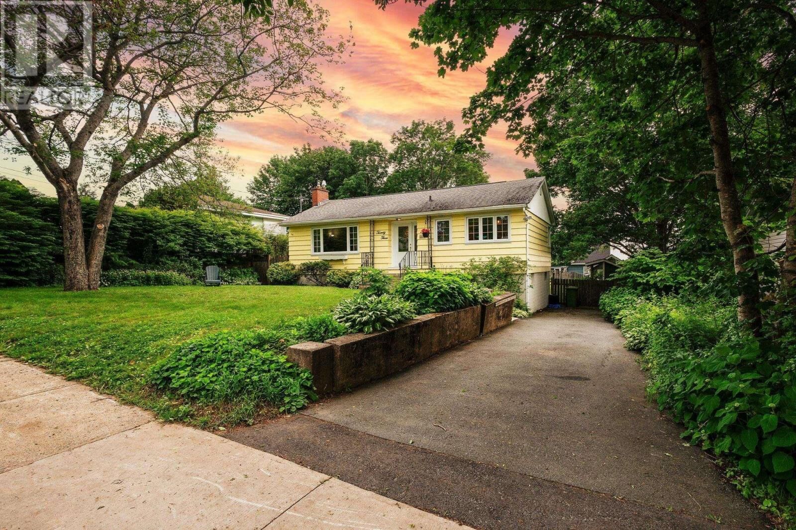 Property Photo:  23 Brigadoon Ave  NS B2W 2B6 