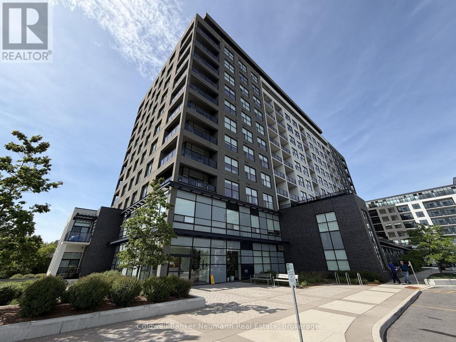 Property Photo:  1880 Gordon Street 807  ON N1L 0P5 