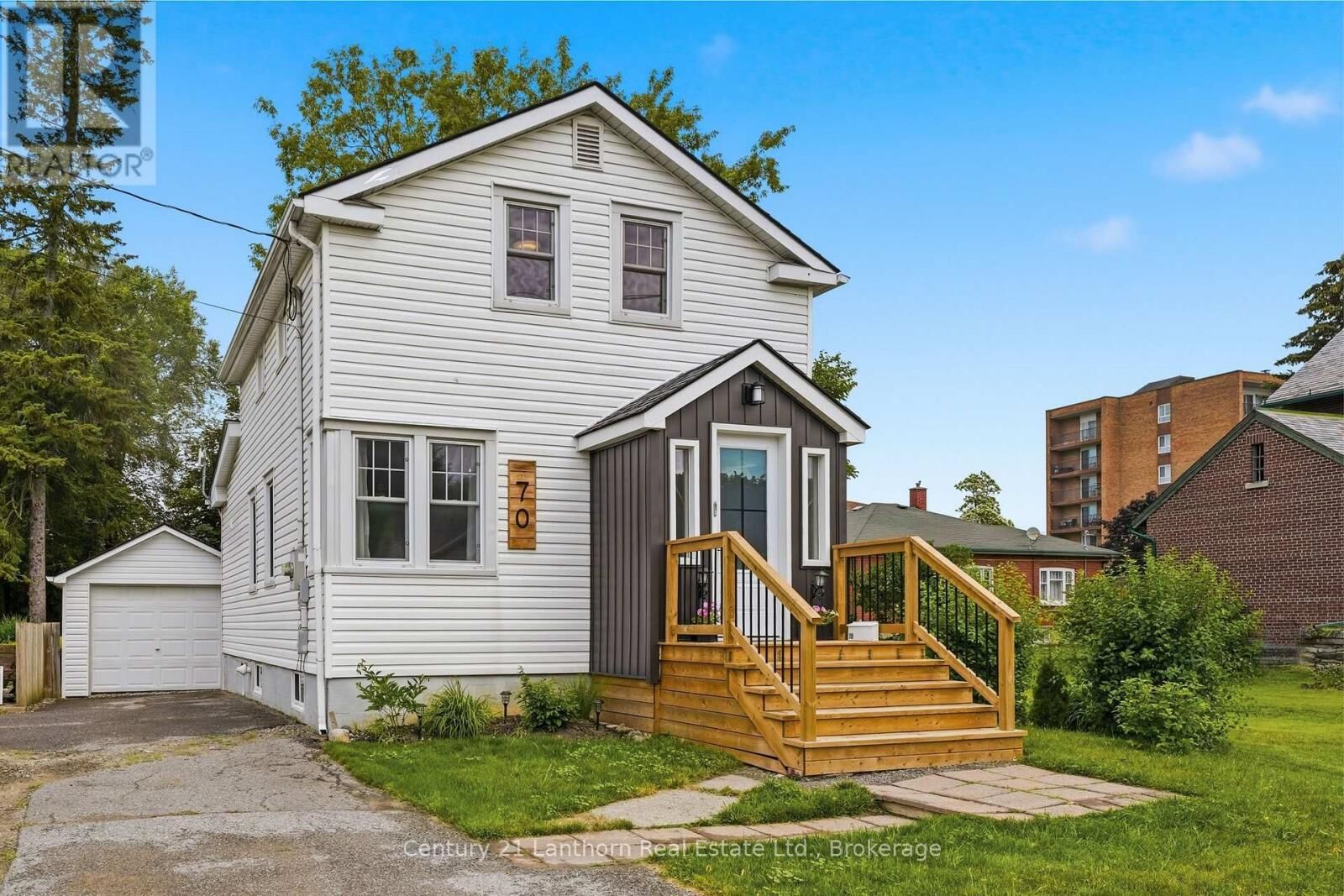 Property Photo: 70 Wilkins Street ON K8V 3M8