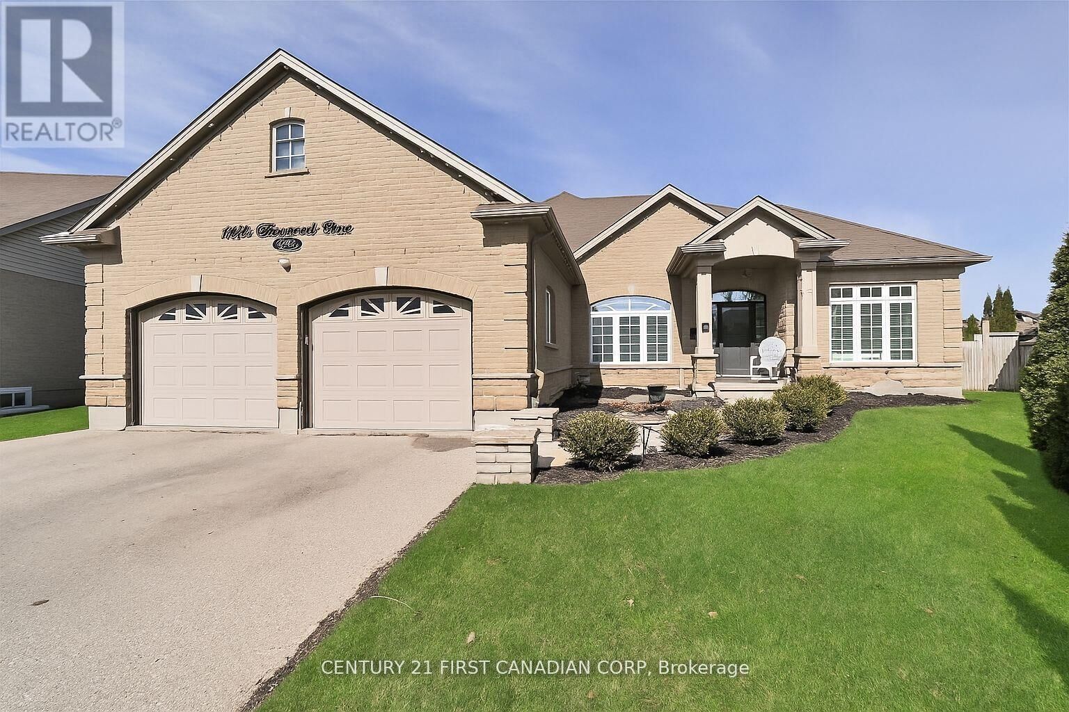 Property Photo: 1924 Foxwood Avenue ON N6G 0C5