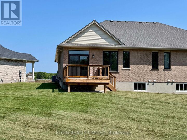 Property Photo: 5 Columbus Court ON N5P 0E5