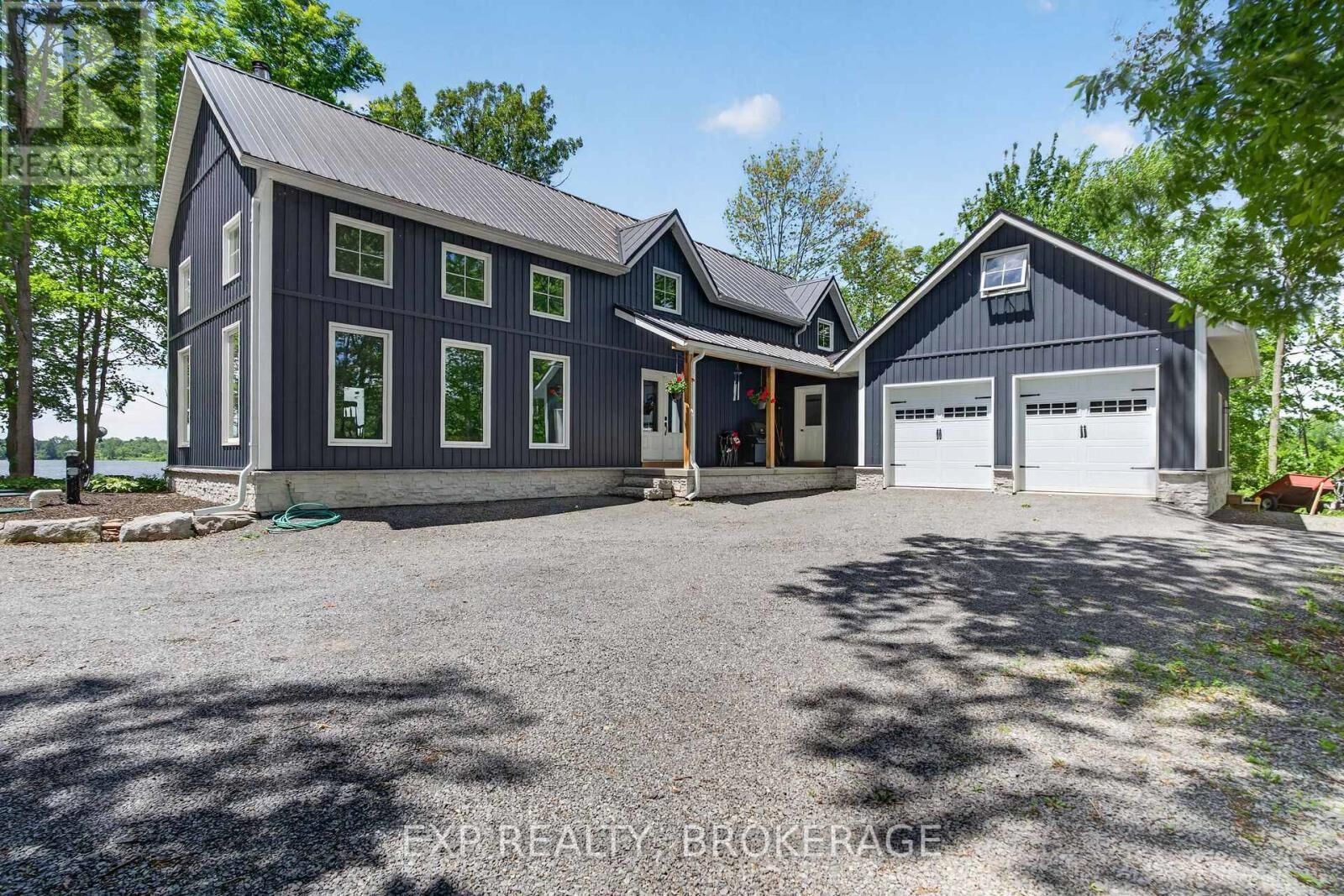 Property Photo: 3855 Hideaway Lane ON K0H 1H0
