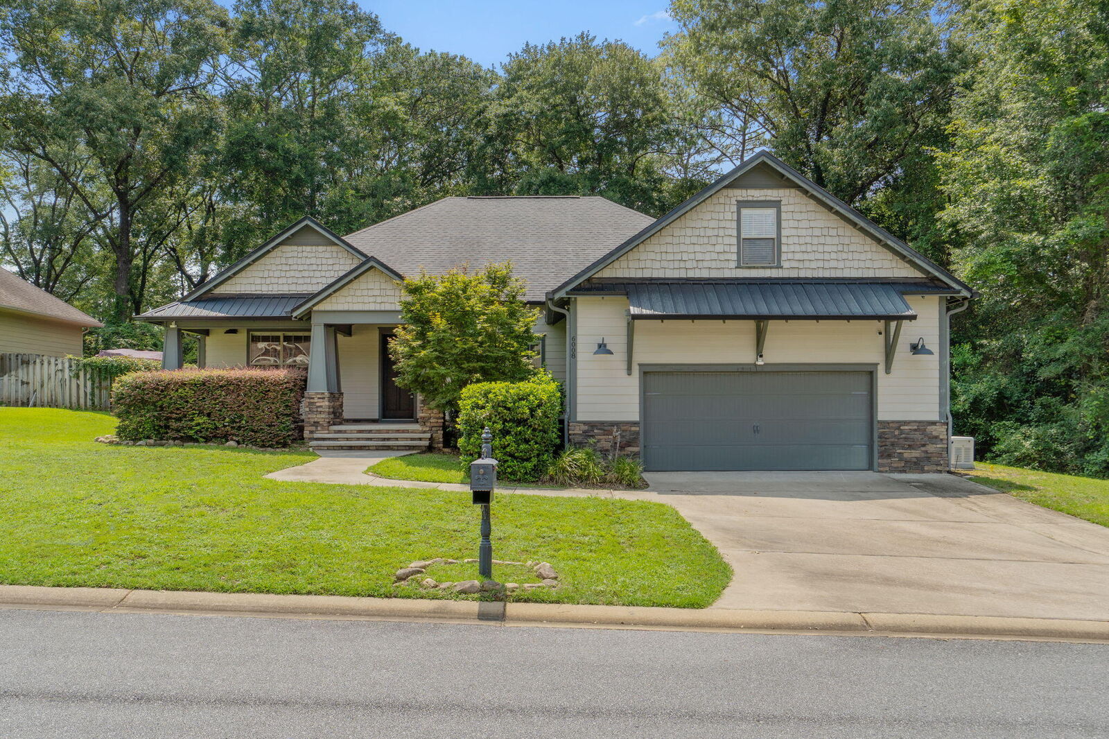 Property Photo:  6008 Trestle Street  FL 32536 
