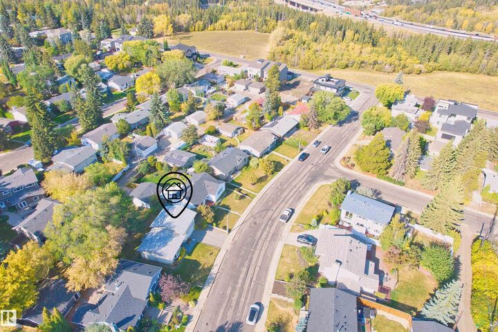 Property Photo:  4218 121 Street NW  AB T6J 1Y8 