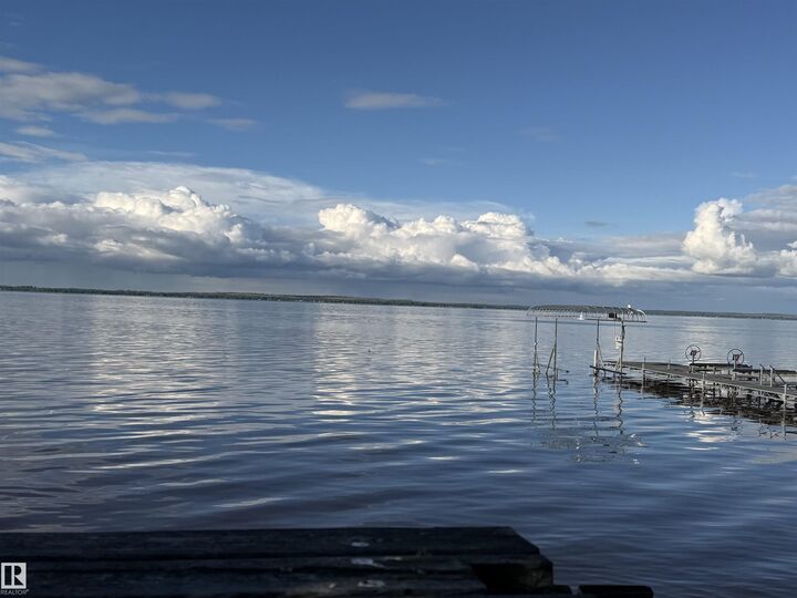 Property Photo: 491 Poplar Bay Drive AB T0C 2V0