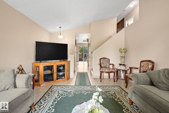 Property Photo:  18126 98 Avenue NW  AB T5T 3H6 