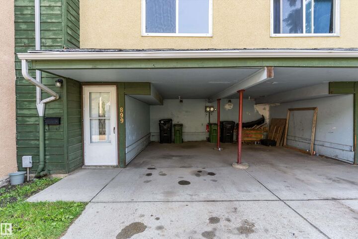 Property Photo:  899 Abbotsfield Road NW  AB T5W 4R4 